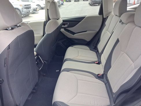 Used 2019 Subaru Forester Premium w/ All-Weather Package AWD/4WD image 18