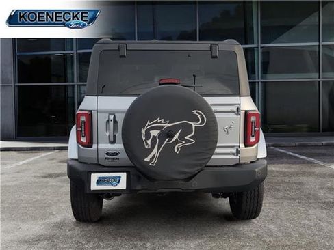 Used 2022 Ford Bronco Outer Banks image 4