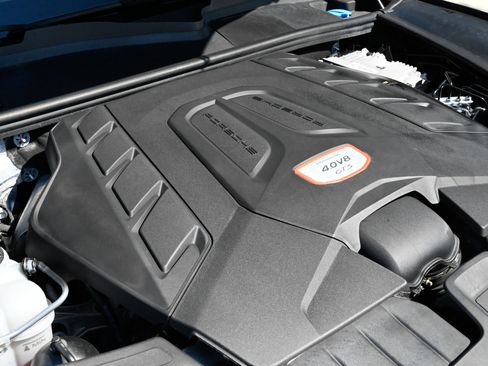 Used 2023 Porsche Cayenne GTS AWD/4WD image 69