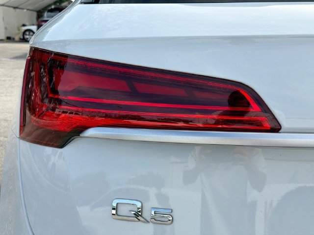 Used 2023 Audi Q5 2.0T Premium w/ Convenience Package AWD/4WD image 10