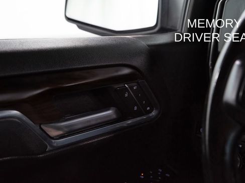 Used 2025 GMC Sierra 1500 SLT AWD/4WD image 9