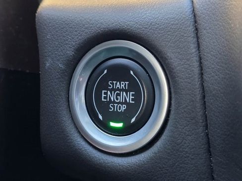 Used 2021 Chevrolet Tahoe Z71 image 20