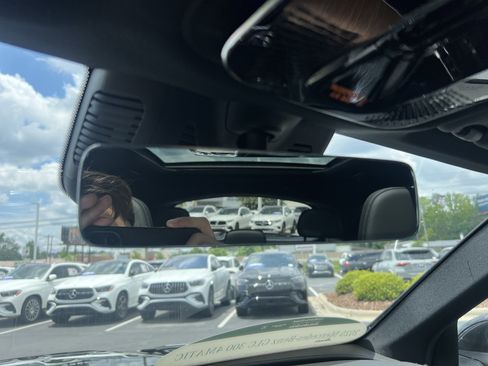 Certified 2025 Mercedes-Benz GLC 300 4MATIC image 46