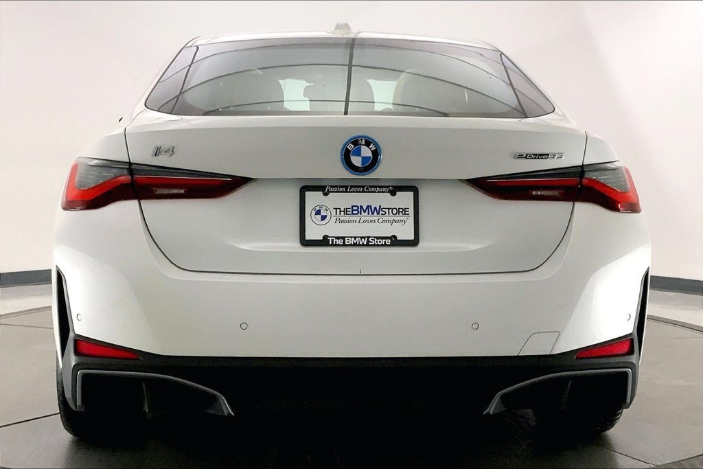 Certified 2023 BMW i4 eDrive35 RWD image 3