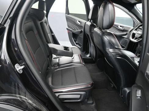 Used 2025 Ford Escape ST-Line image 13