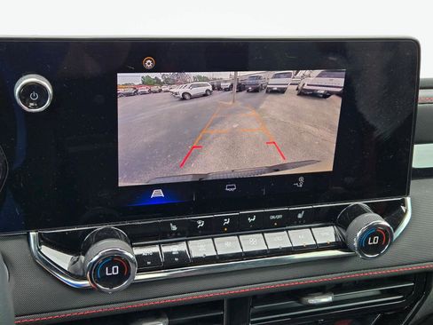 Used 2023 Chevrolet Colorado Z71 w/ Z71 Convenience Package 2 AWD/4WD image 25