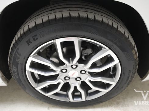 Used 2024 GMC Terrain Denali AWD/4WD image 36
