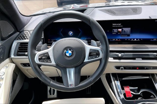 Used 2024 BMW X7 xDrive40i w/ M Sport Package AWD/4WD image 6