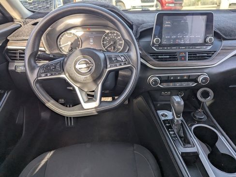 Certified 2023 Nissan Altima 2.5 SV image 17