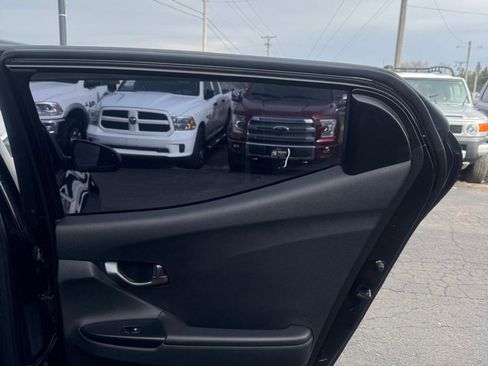 Used 2019 Hyundai Veloster Turbo R-Spec image 14