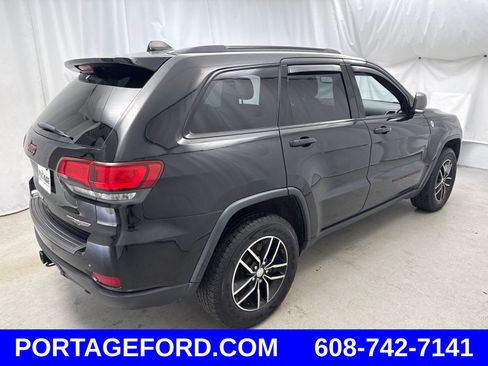 Used 2018 Jeep Grand Cherokee Trailhawk AWD/4WD image 2