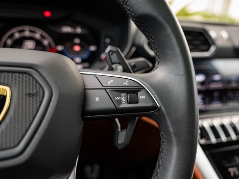 Used 2024 Lamborghini Urus S image 14