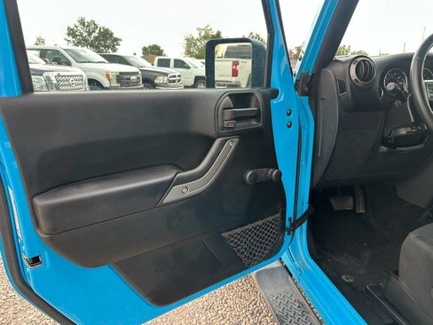 Used 2018 Jeep Wrangler Sport AWD/4WD image 29