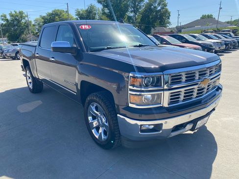 Used 2015 Chevrolet Silverado 1500 LTZ Z71 w/ LTZ Plus Package AWD/4WD image 4