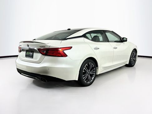 Used 2017 Nissan Maxima Platinum w/ Medallion Package FWD image 9