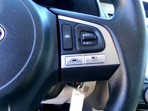 Used 2018 Subaru Forester 2.5i Premium image 16