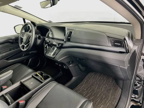 Certified 2026 Honda Odyssey Elite image 34