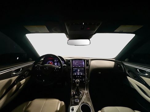 Used 2018 INFINITI Q60 3.0t Luxe w/ Sensory Package 3.0T Luxe image 18