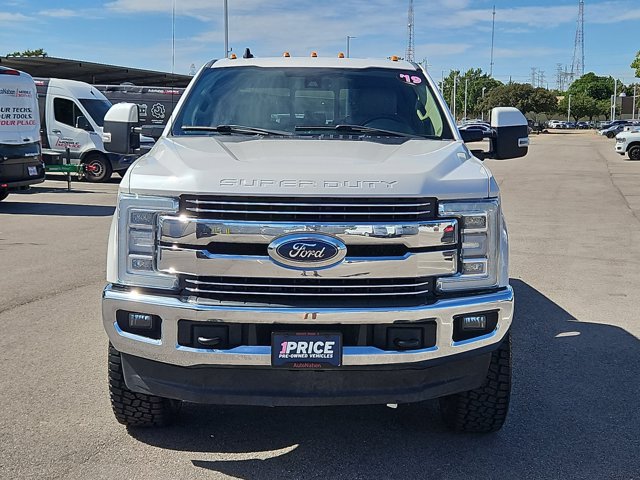 Used 2019 Ford F250 Lariat w/ Lariat Ultimate Package AWD/4WD image 2