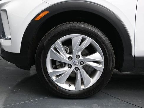 Used 2025 Buick Encore GX Preferred AWD/4WD image 15
