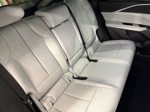 Used 2024 Cadillac Lyriq Luxury RWD image 46