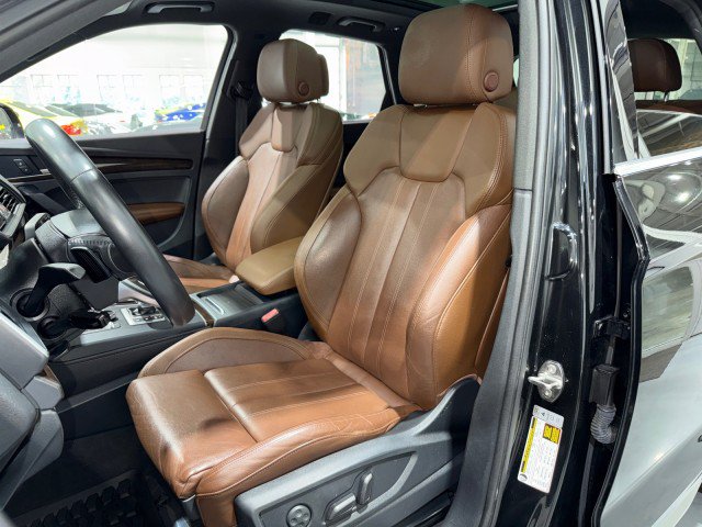 Used 2019 Audi Q5 2.0T Premium Plus w/ Premium Plus Package AWD/4WD image 4