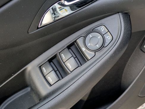 Used 2019 Chevrolet Volt LT image 11