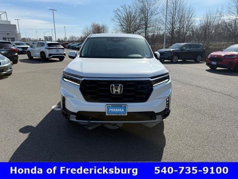 Certified 2025 Honda Pilot EX-L image 9