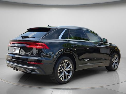 Used 2023 Audi Q8 Premium Plus AWD/4WD image 7