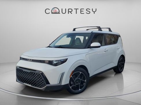Certified 2023 Kia Soul EX image 1