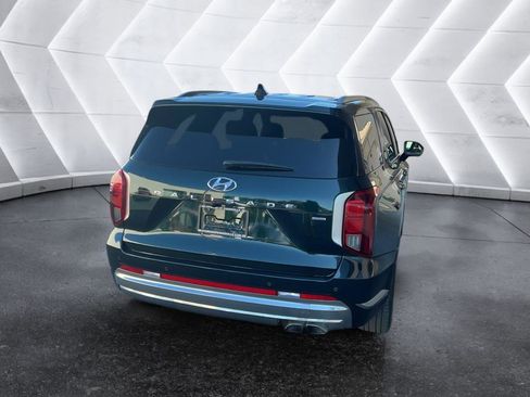 Used 2023 Hyundai Palisade Calligraphy image 5