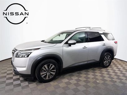 Used 2025 Nissan Pathfinder SL