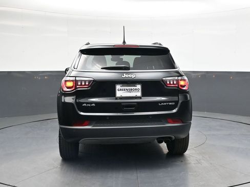 Used 2022 Jeep Compass Limited w/ Sun and Sound Group AWD/4WD image 4