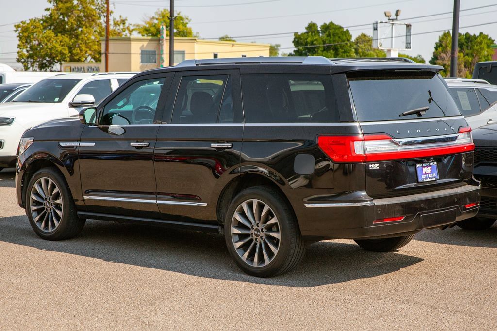 Used 2019 Lincoln Navigator Select RWD image 7