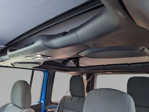 Used 2021 Jeep Wrangler Unlimited Rubicon w/ Safety Group image 24