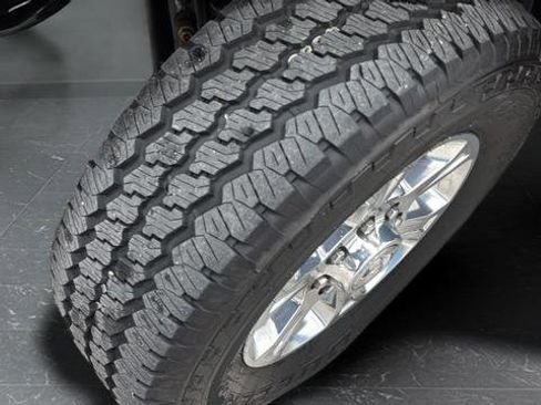 Used 2024 RAM 2500 Big Horn w/ Sport Appearance Package AWD/4WD image 29