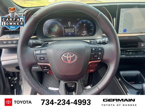 Used 2025 Toyota Crown Signia AWD/4WD image 23