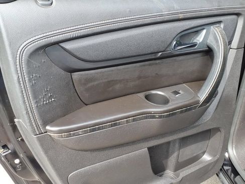 Used 2016 GMC Acadia SLT AWD/4WD image 16