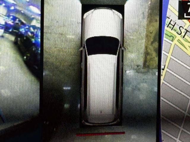 Used 2018 Lexus LX 570 4WD image 31