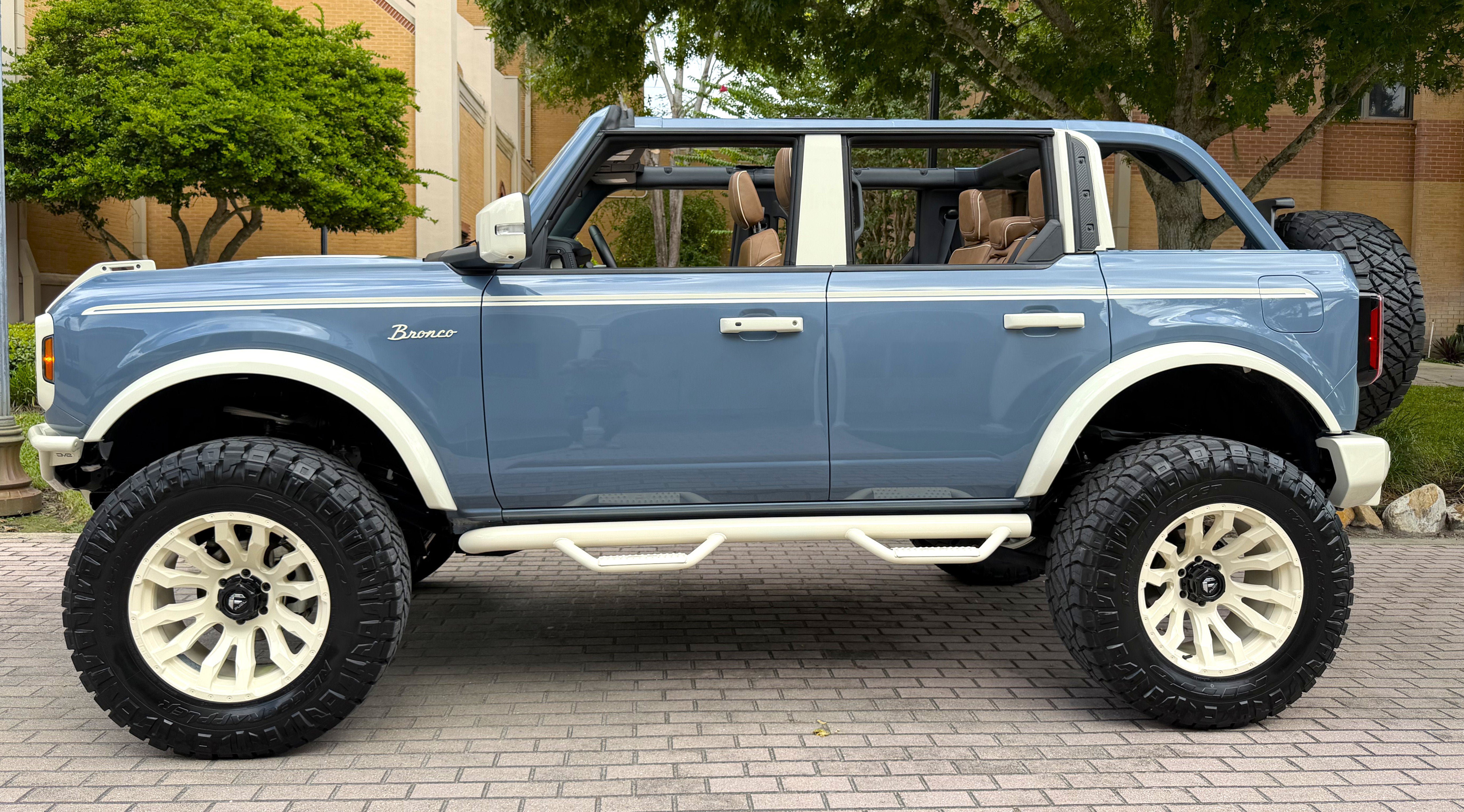 Used 2025 Ford Bronco Outer Banks AWD/4WD image 28