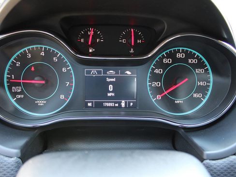 Used 2018 Chevrolet Cruze LT w/ Convenience Package image 18