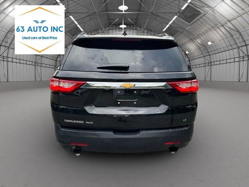 Used 2019 Chevrolet Traverse LT w/ LT Premium Package image 4