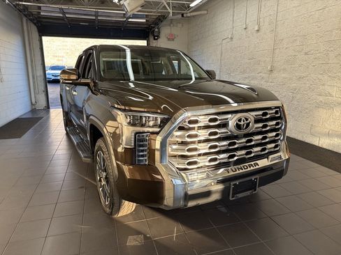 Used 2022 Toyota Tundra Limited image 2