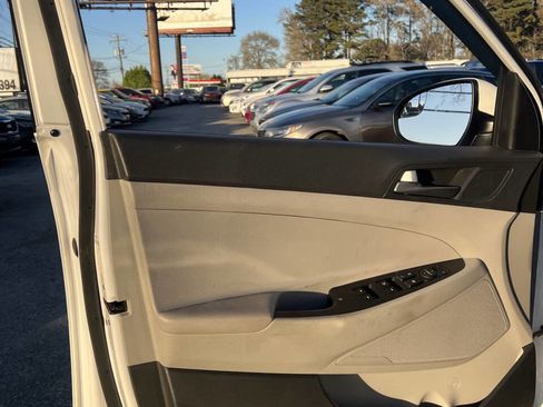 Used 2018 Hyundai Tucson SEL image 12