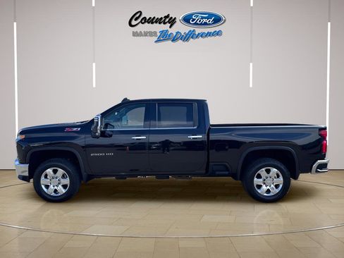 Used 2020 Chevrolet Silverado 2500 LTZ w/ LTZ Premium Package image 3