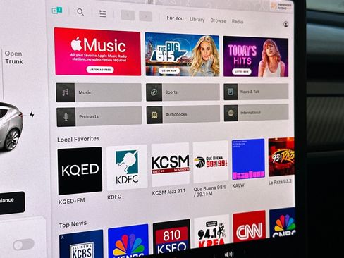 Used 2018 Tesla Model 3 Long Range image 22