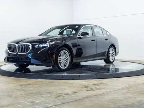 Certified 2025 BMW 530i xDrive w/ Premium Package image 6