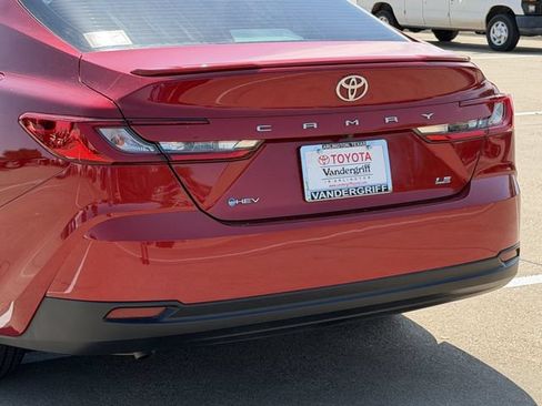 Used 2025 Toyota Camry LE w/ Convenience Package FWD image 6