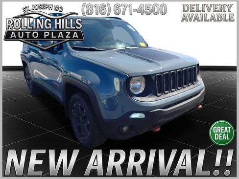 Used 2016 Jeep Renegade Trailhawk w/ Premium Trailhawk Package image 1