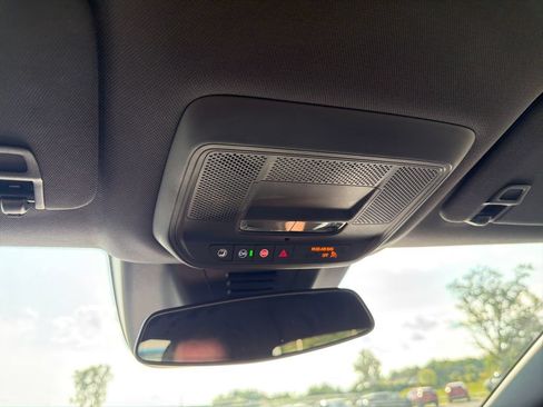 Used 2024 Chevrolet Equinox EV RS FWD image 20